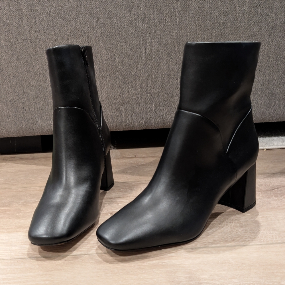 NIB Elegant Women's Ankle Boots 8.5 (fits like 8W)